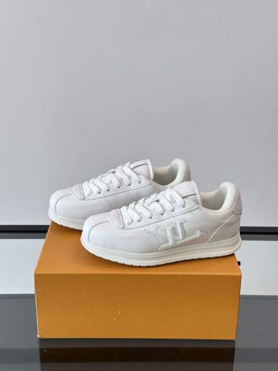 Picture of Louis Vuitton Shoes _SKULVsz38-46hnh082617452